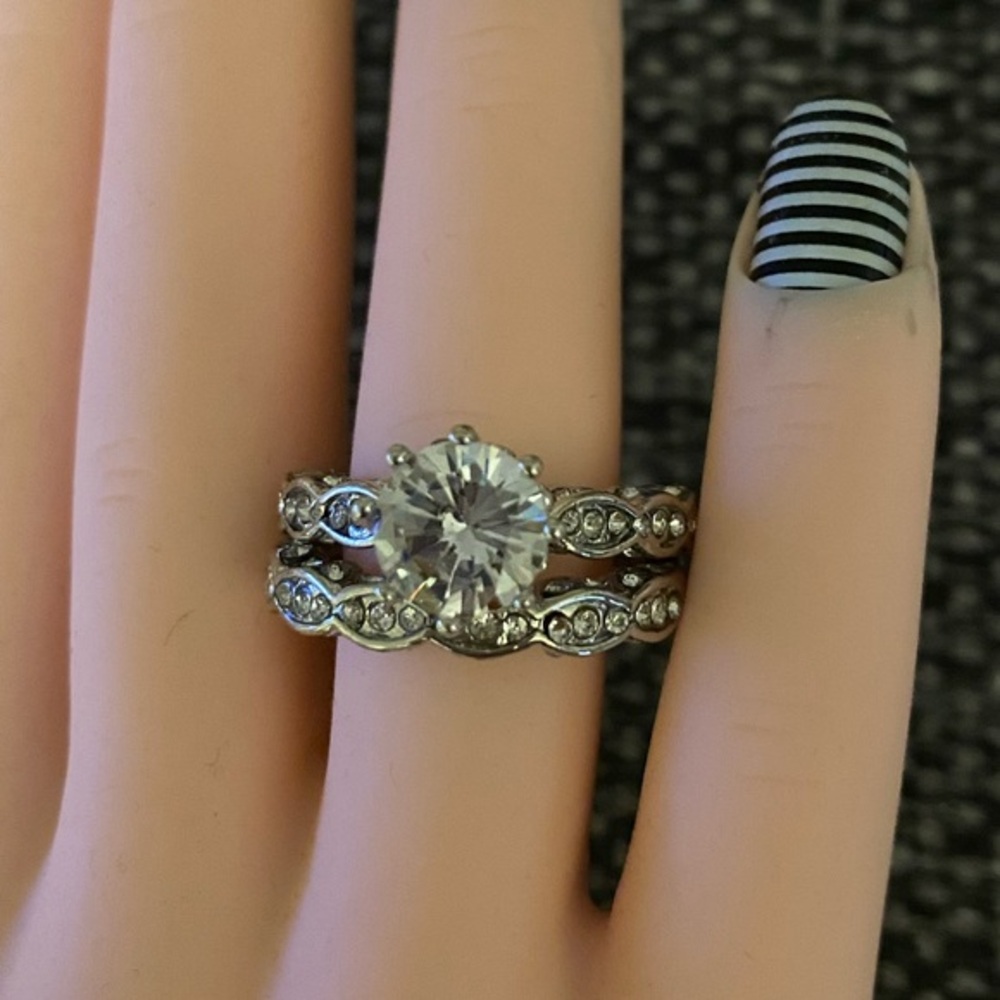 Women’s engagement wedding 2PC ring and band set